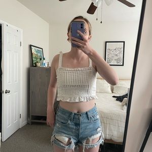 Summery white cropped tank